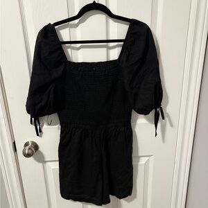 RW&CO. Black Puff-Sleeve Smocked Romper